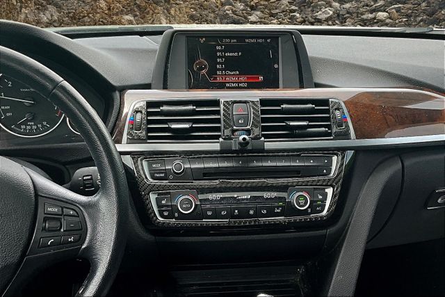 Vehicle image 20 of 31