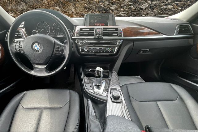 Vehicle image 15 of 31