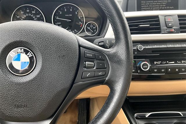 2016 BMW 3 Series 320i xDrive Image 17 of 30