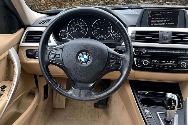 2016 BMW 3 Series 320i xDrive Image 15 of 30