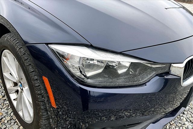 2016 BMW 3 Series 320i xDrive Image 30 of 30