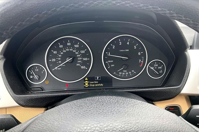 2016 BMW 3 Series 320i xDrive Image 19 of 30