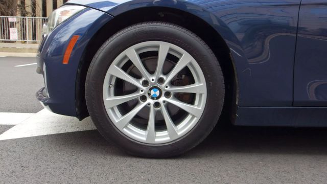 Vehicle image 13 of 63