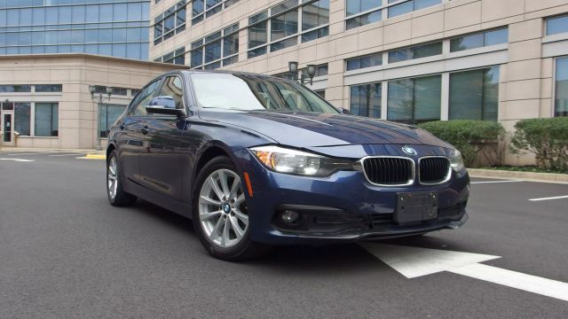 Vehicle image 6 of 63