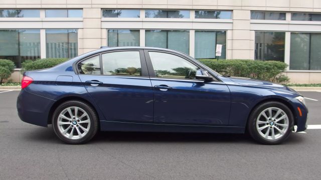 Vehicle image 5 of 63