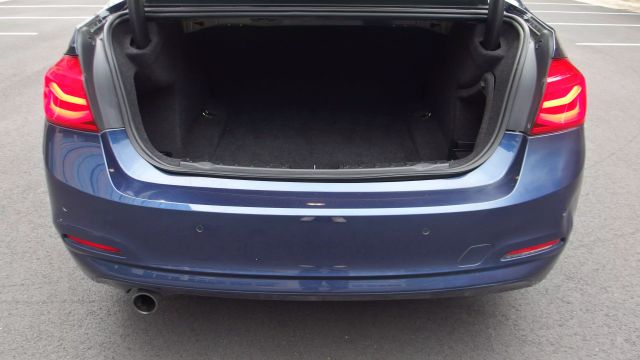Vehicle image 11 of 63