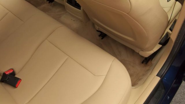 Vehicle image 39 of 63