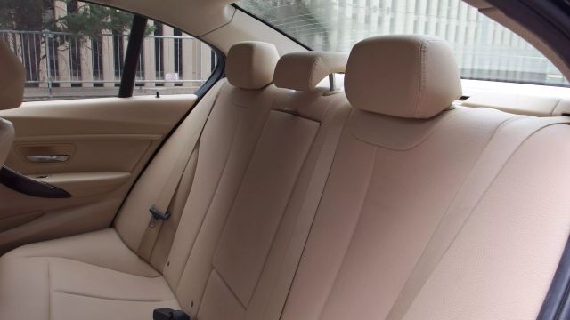 Vehicle image 37 of 63