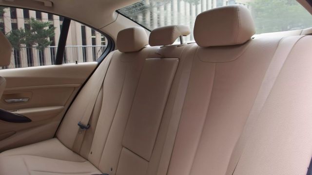Vehicle image 27 of 63
