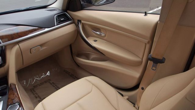 Vehicle image 34 of 63