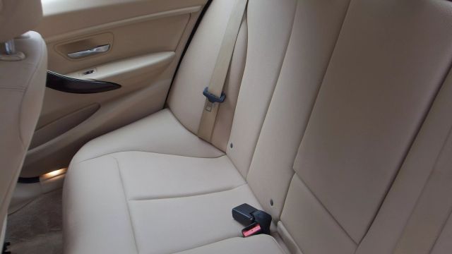 Vehicle image 31 of 63