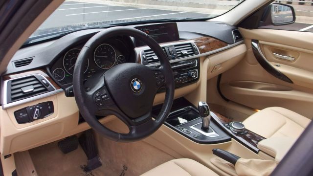 Vehicle image 14 of 63