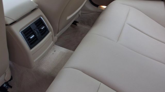 Vehicle image 29 of 63