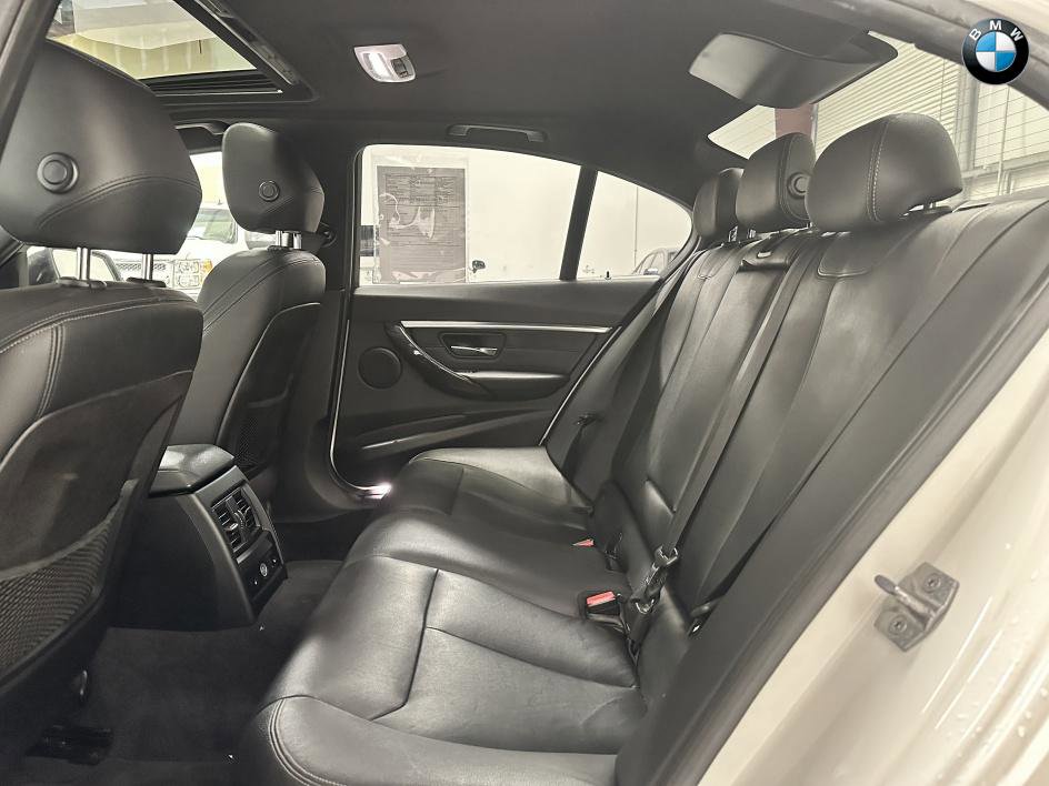 Vehicle image 12 of 26