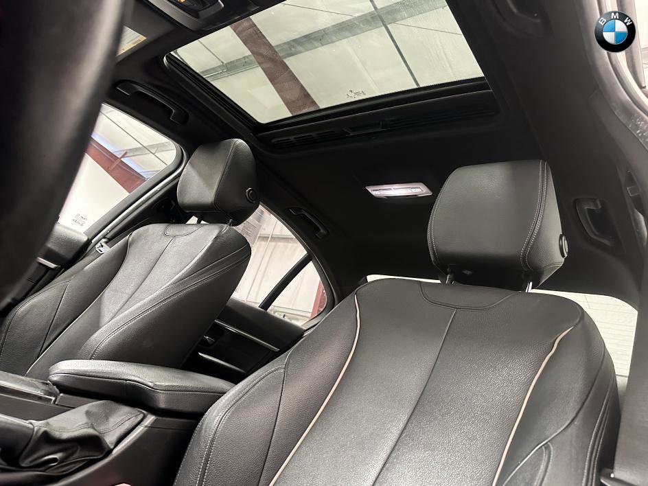 Vehicle image 15 of 26