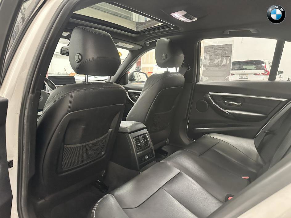 Vehicle image 13 of 26