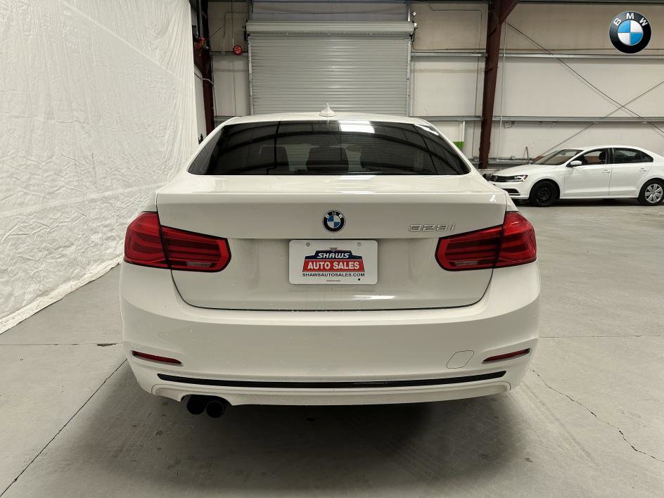 Vehicle image 6 of 26