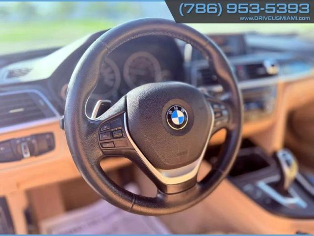 Vehicle image 21 of 28