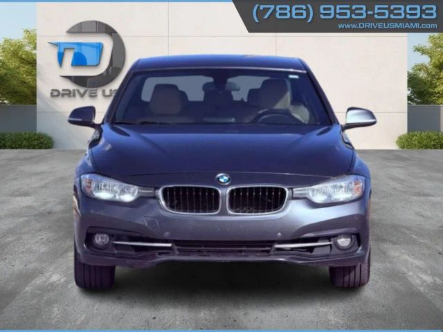 Vehicle image 4 of 28