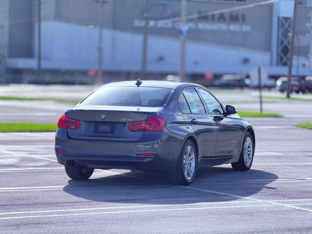 Vehicle image 9 of 28