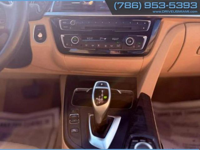 Vehicle image 22 of 28