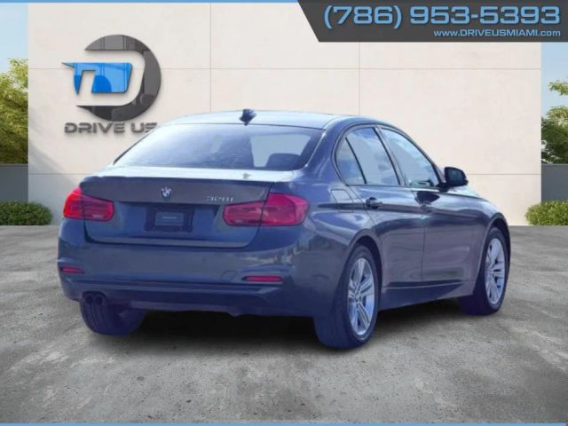 Vehicle image 10 of 28