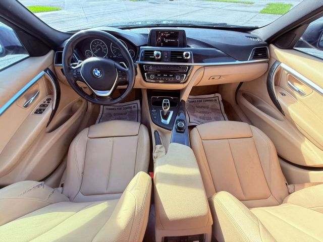 Vehicle image 26 of 28