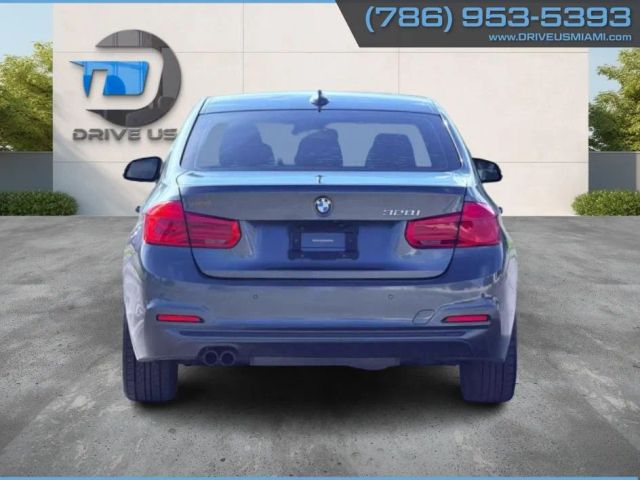 Vehicle image 11 of 28