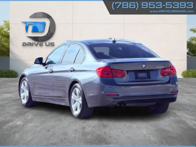 Vehicle image 13 of 28