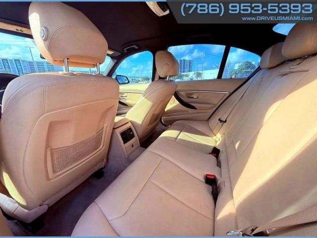 Vehicle image 17 of 28