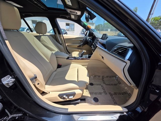 Vehicle image 13 of 41