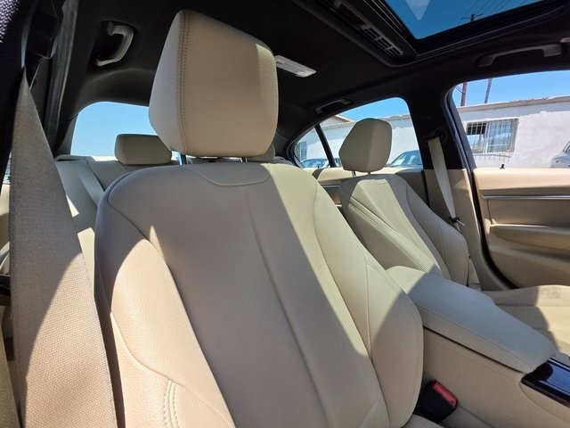 Vehicle image 10 of 41