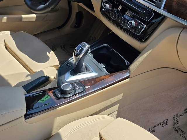 Vehicle image 25 of 41
