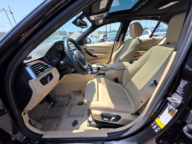 Vehicle image 19 of 41