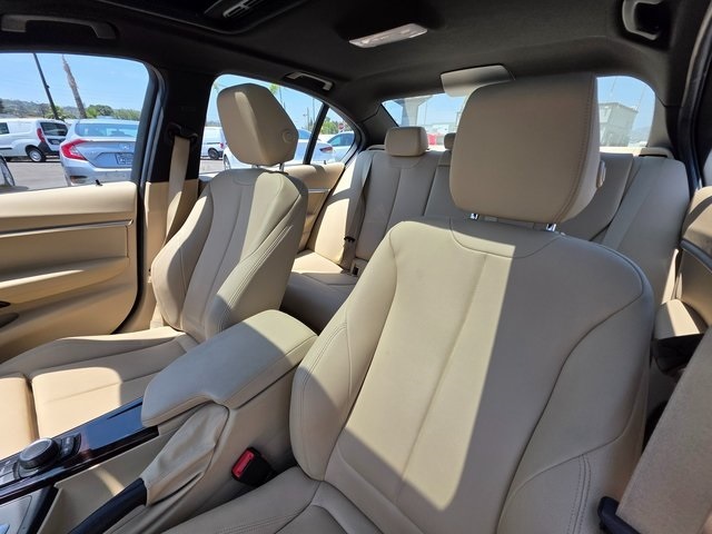 Vehicle image 11 of 41