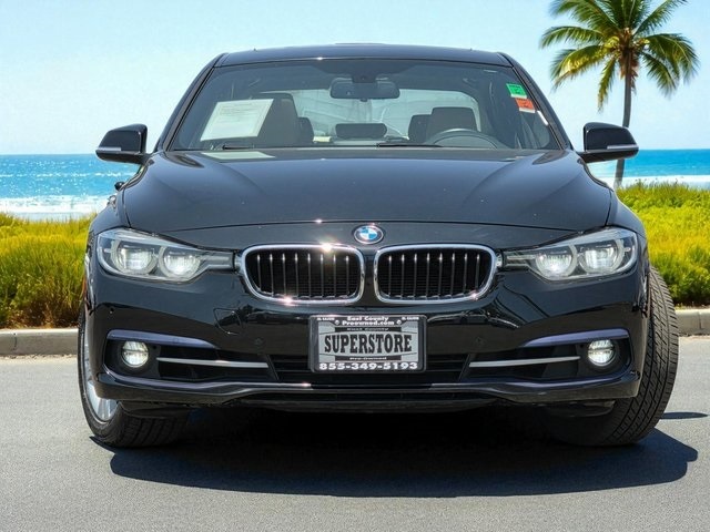 Vehicle image 2 of 41