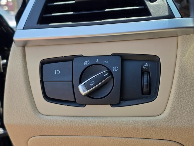 Vehicle image 34 of 41