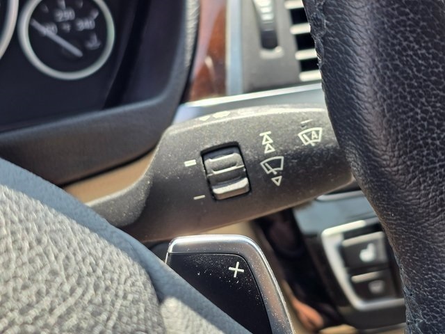 Vehicle image 37 of 41