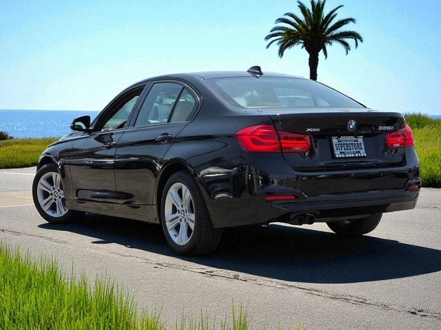 Vehicle image 7 of 41