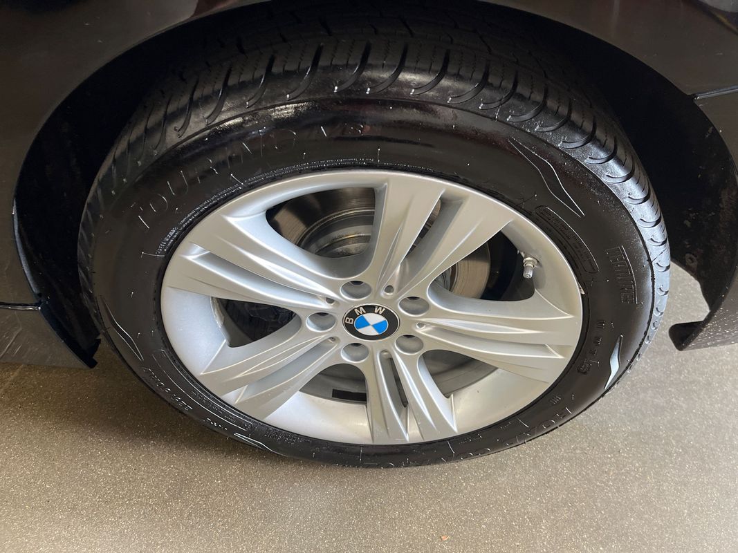 Vehicle image 29 of 74