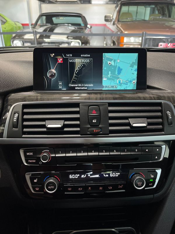 Vehicle image 60 of 74