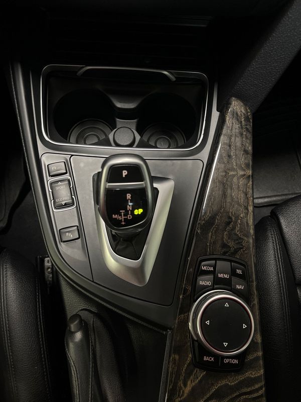 Vehicle image 69 of 74