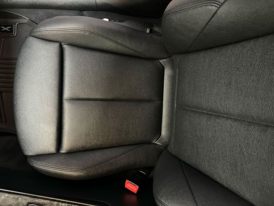 Vehicle image 70 of 74