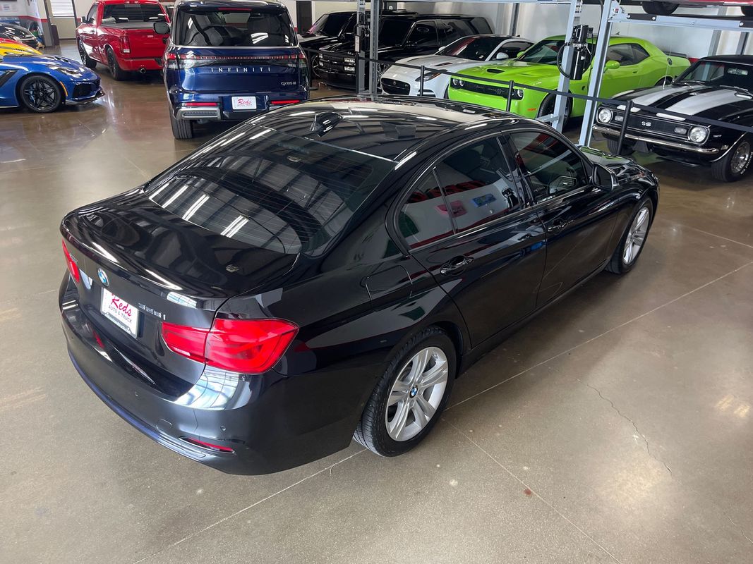 Vehicle image 14 of 74