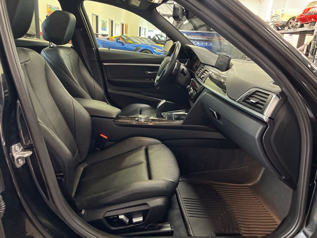 Vehicle image 53 of 74