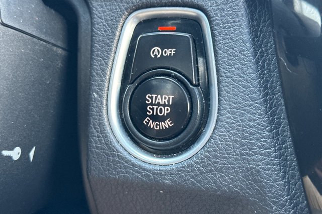 Vehicle image 21 of 27