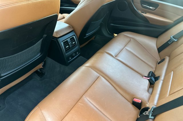 Vehicle image 12 of 27