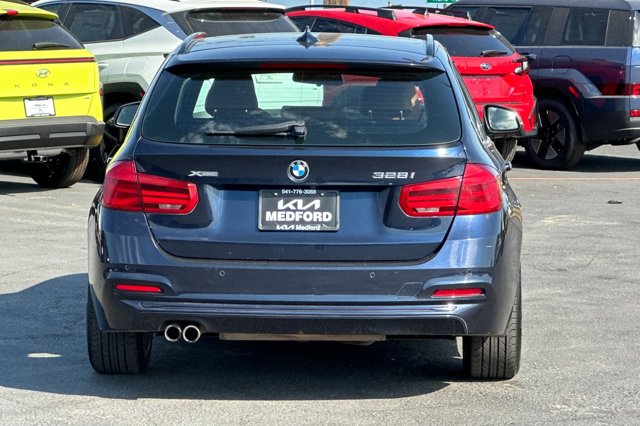 Vehicle image 7 of 27