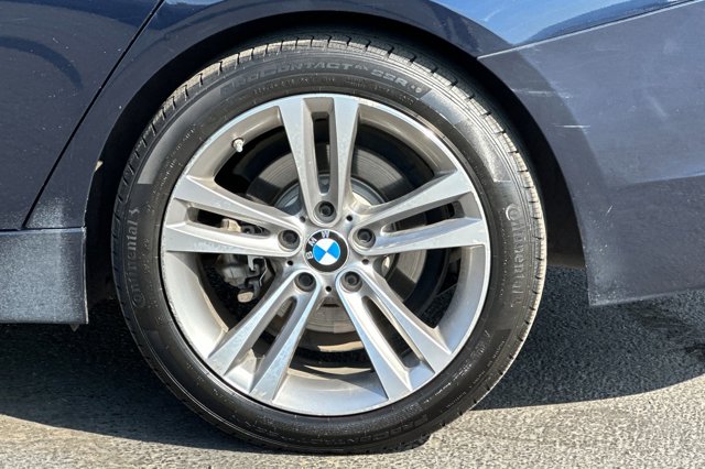 Vehicle image 24 of 27
