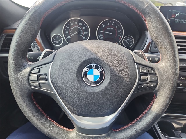 Vehicle image 18 of 25